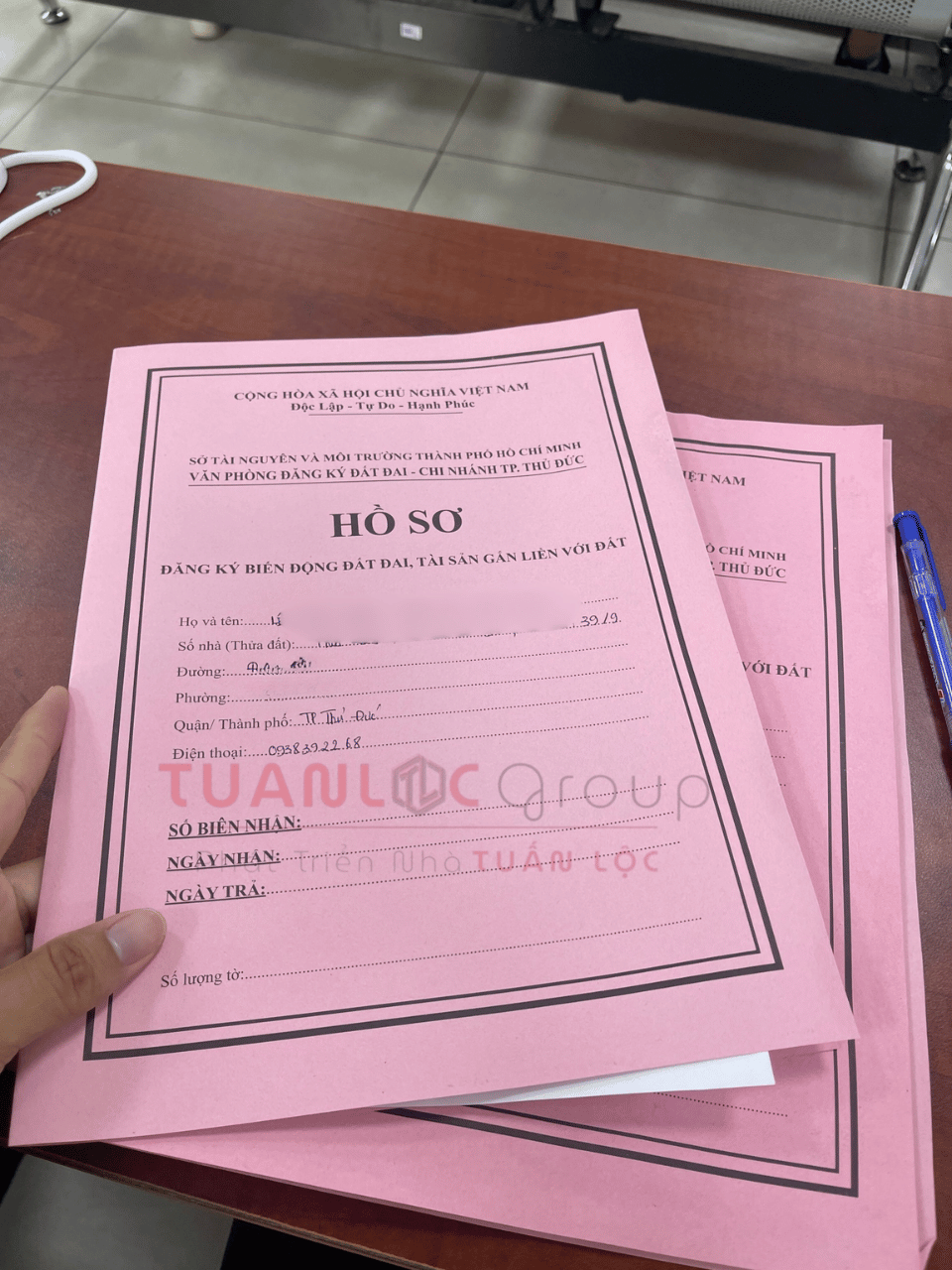 DỊCH VỤ ĐO VẼ HOÀN CÔNG NHÀ PHƯỜNG THỦ ĐỨC 2026 8 Nộp hồ sơ hoàn công cho khách hàng